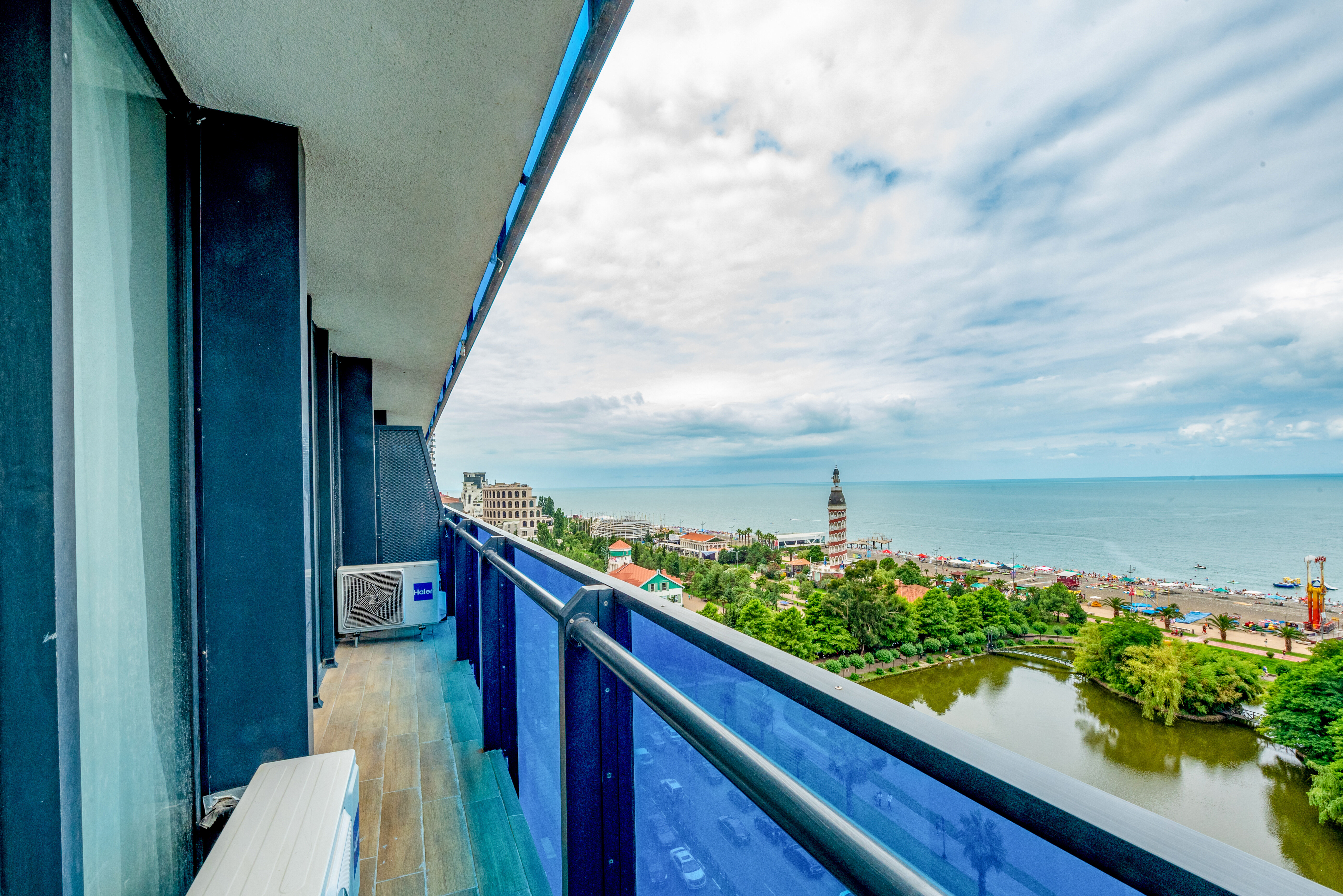 Фото Orbi City Hotel