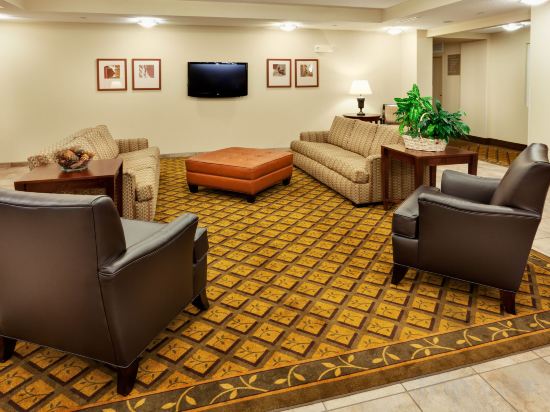 Фото Candlewood Suites Harrisburg, an Ihg Hotel