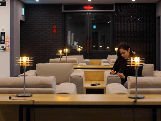 Фото Workers' Hotel Daejeon by Annk Wolpyeong