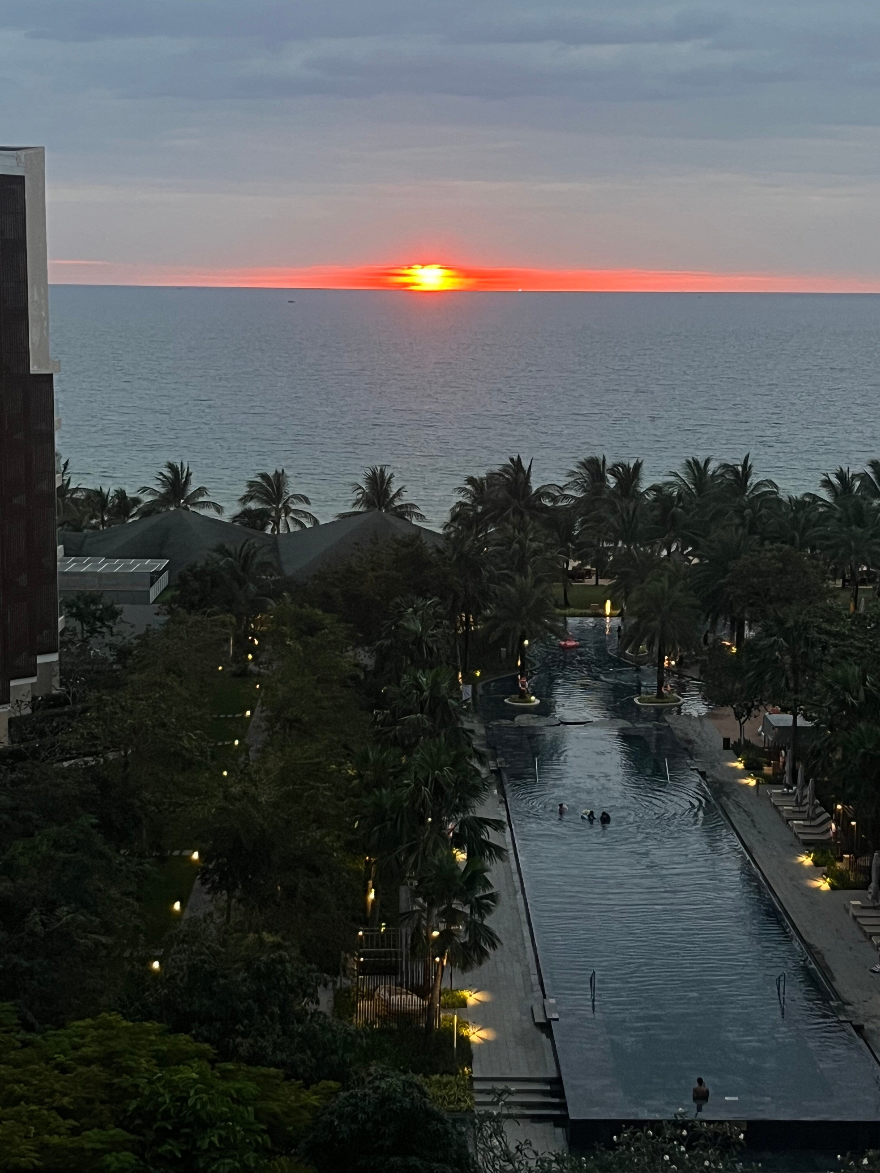 Фото Crowne Plaza Phu Quoc Starbay