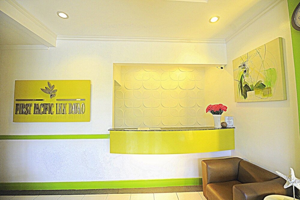 Фото First Pacific Inn