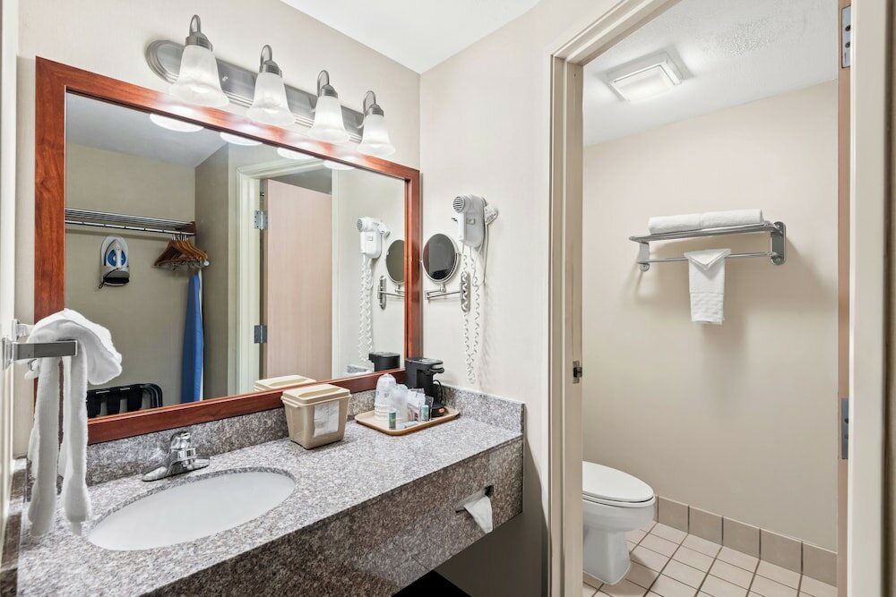 Фото Best Western Airport Inn