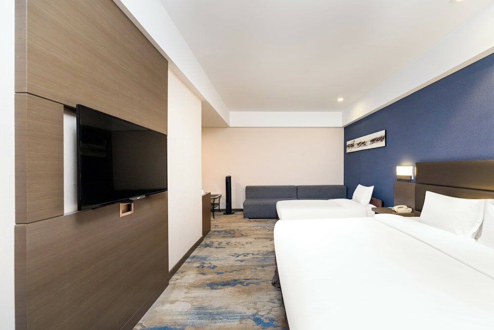 Фото Holiday Inn Express Shenyang North Station