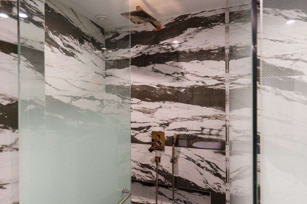 Фото The May Hotel