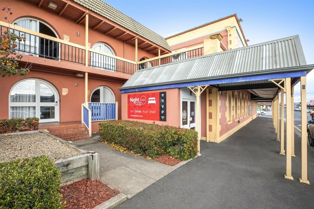 Фото Nightcap at Federal Hotel Mt Gambier