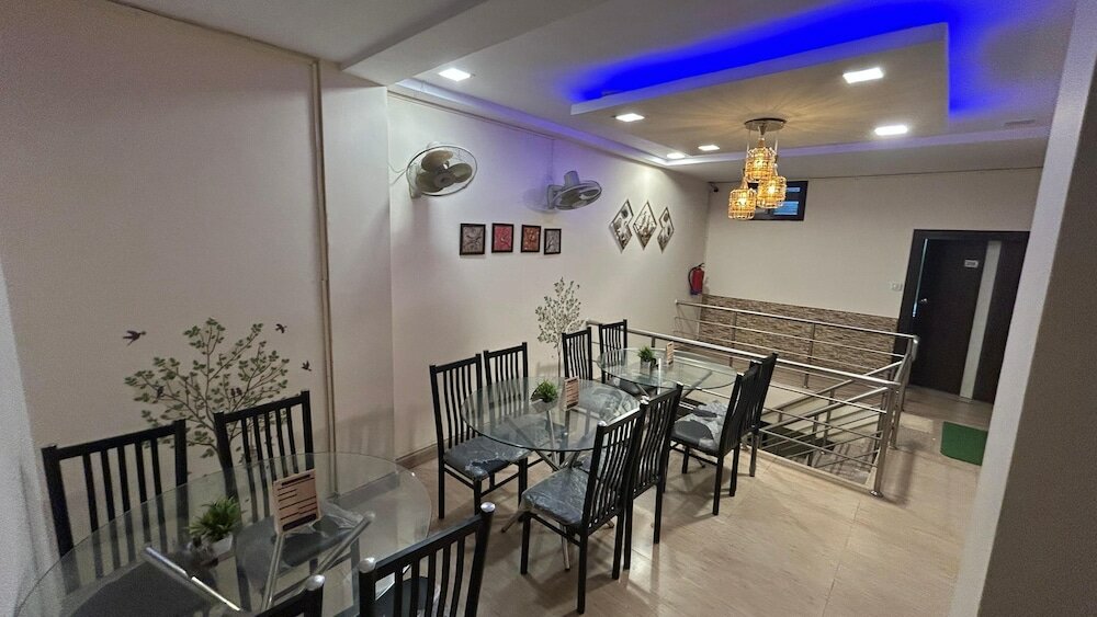 Фото Hotel Sahu