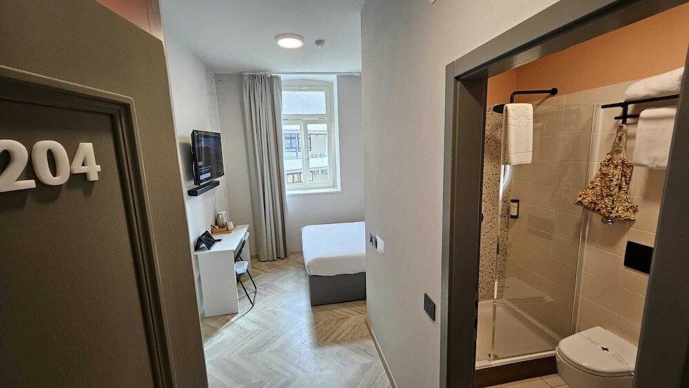 Фото Hotel Amfiteatar