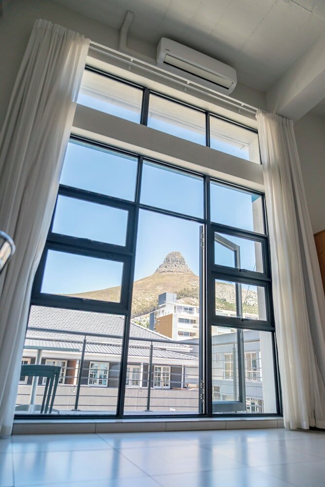 Фото Mojo Hotel