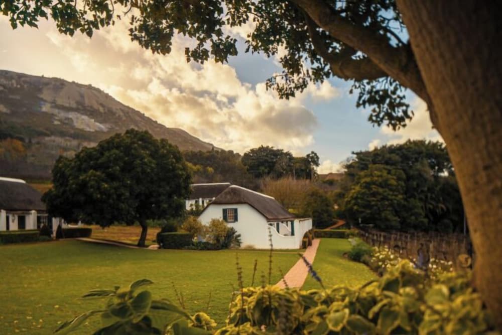 Фото Grande Roche Hotel