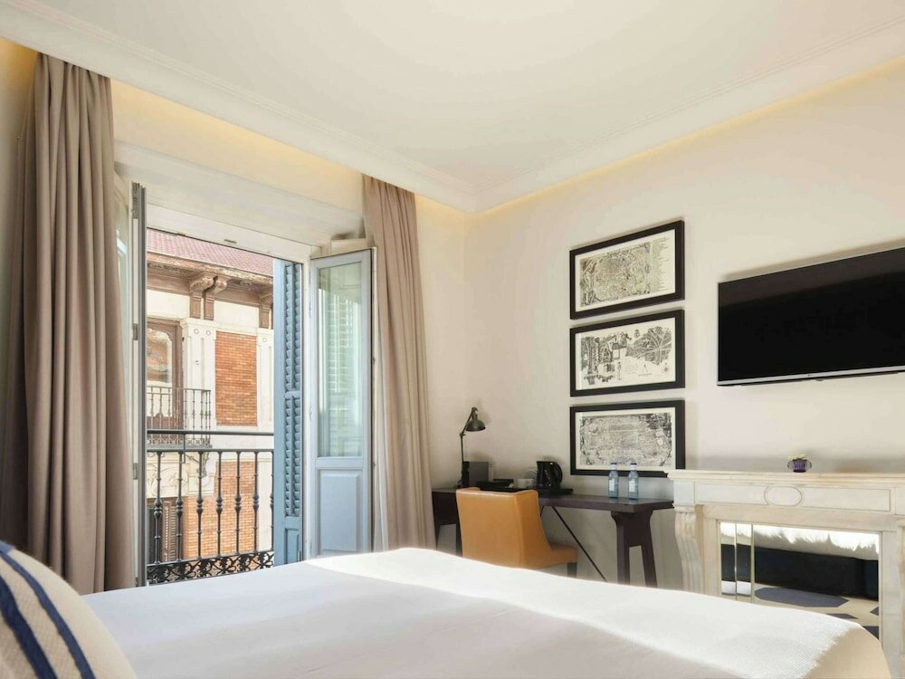 Фото Only You Boutique Hotel