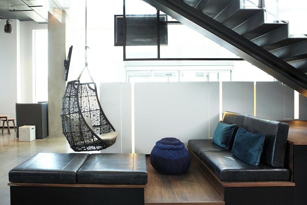 Фото Alt Hotel Toronto Airport
