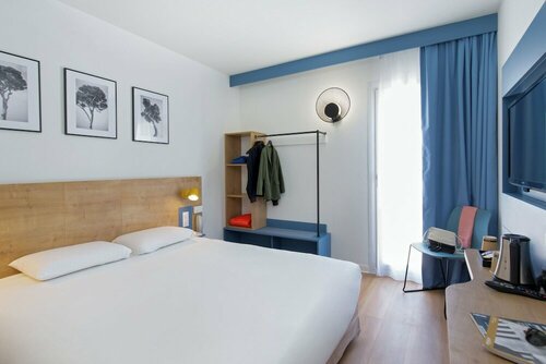 Гостиница Ibis Styles Aubagne Gemenos в Обани