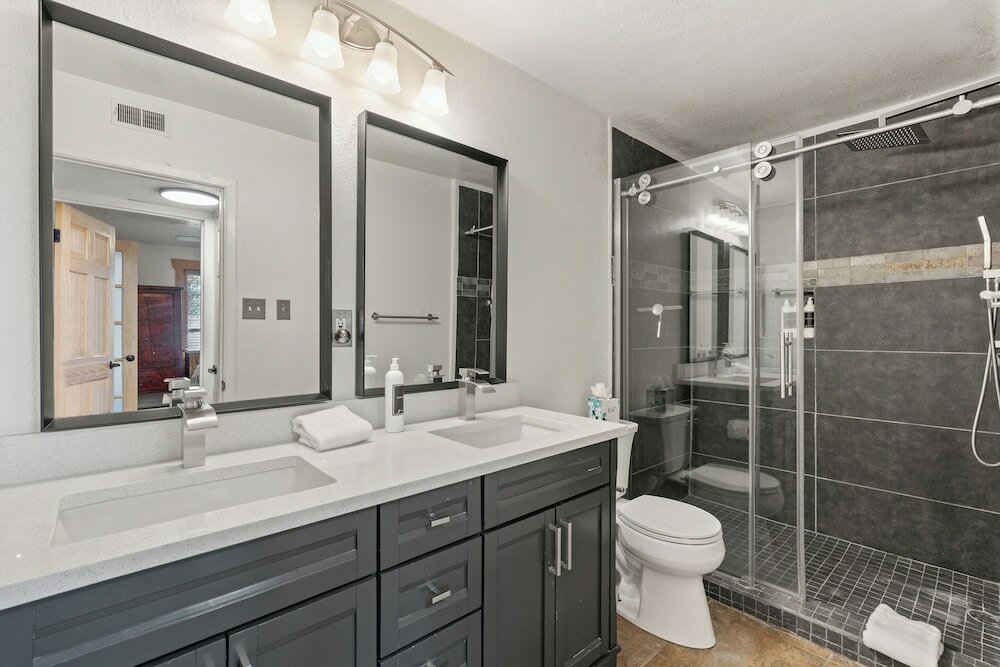 Фото Fort Marcy Hotel Suites by All Seasons Resort Lodging