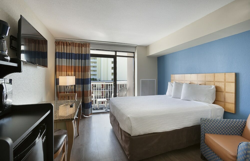 Фото Captain's Quarters Resort