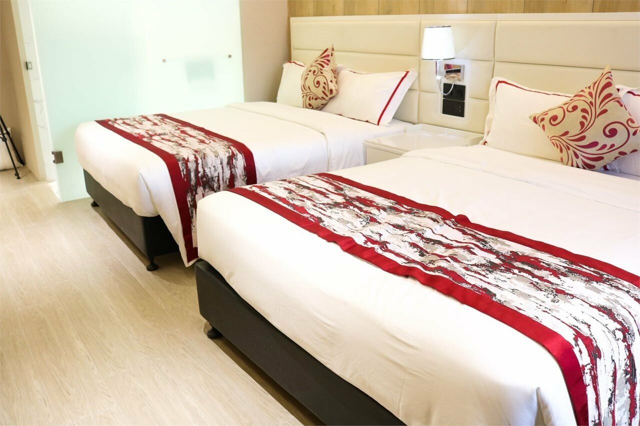 Фото Red Hotel Cubao, Quezon City