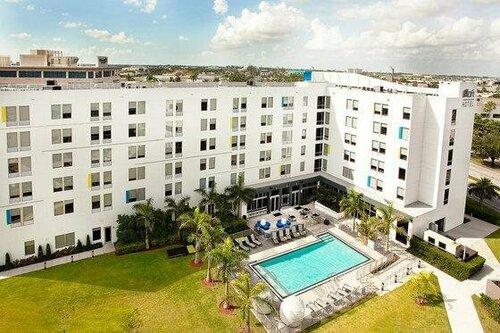 Внешний вид отеля Aloft Miami Doral в Дорале, фото 4