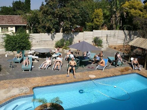 Внешний вид отеля Emerald Guesthouse в Городе Метрополитенского Муниципалитете Экурхулени, фото 3