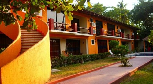 Гостиница Hotel J. B. в Сиуатанехо