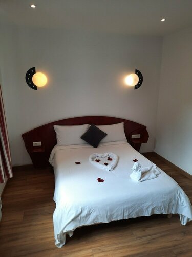 Гостиница Hotel Le Clemenceau в Валансьене