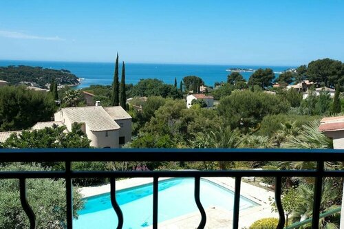 Гостиница La Villa Sanary-Sur-Mer в Санари-сюре-Мер