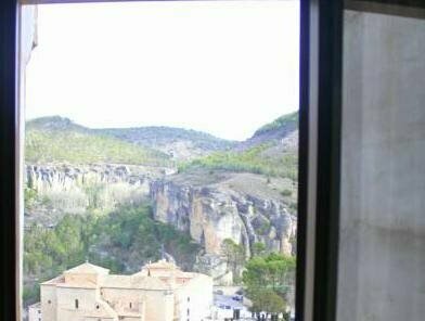 Хостел Hostal San Pedro в Куэнке