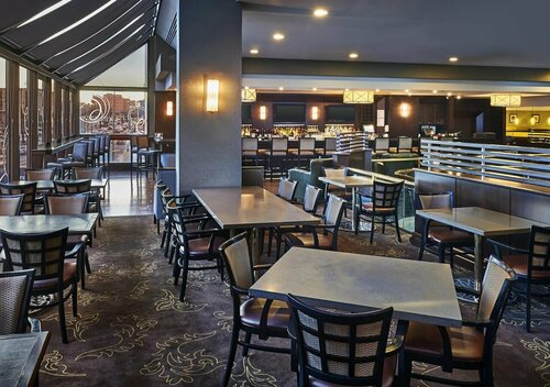 Гостиница Sheraton Hamilton Hotel в Гамильтоне