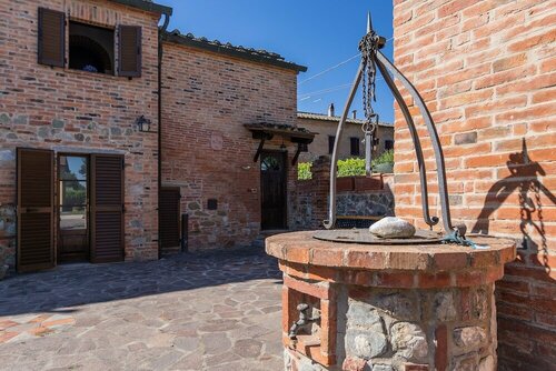 Гостиница Borgo Terrosi в Торрита-ди-Сьена