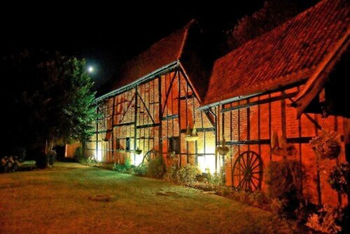 Гостиница Barns Hotel в Бедфорде