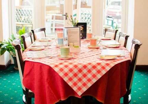 Гостиница Huddersfield Central Lodge Hotel в Хаддерсфилде