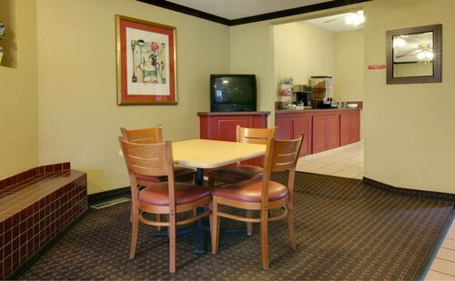 Гостиница Americas Best Value Inn & Suites Yukon Oklahoma City в Юконе