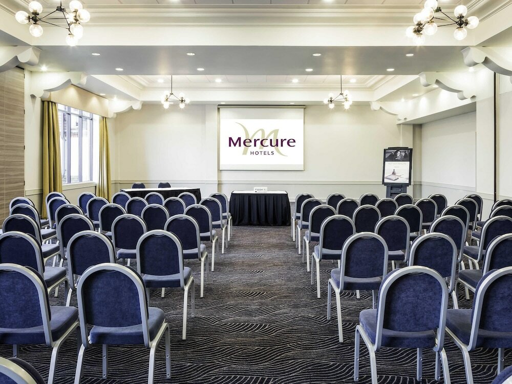 Фото Mercure Dartford Brands Hatch Hotel & SPA