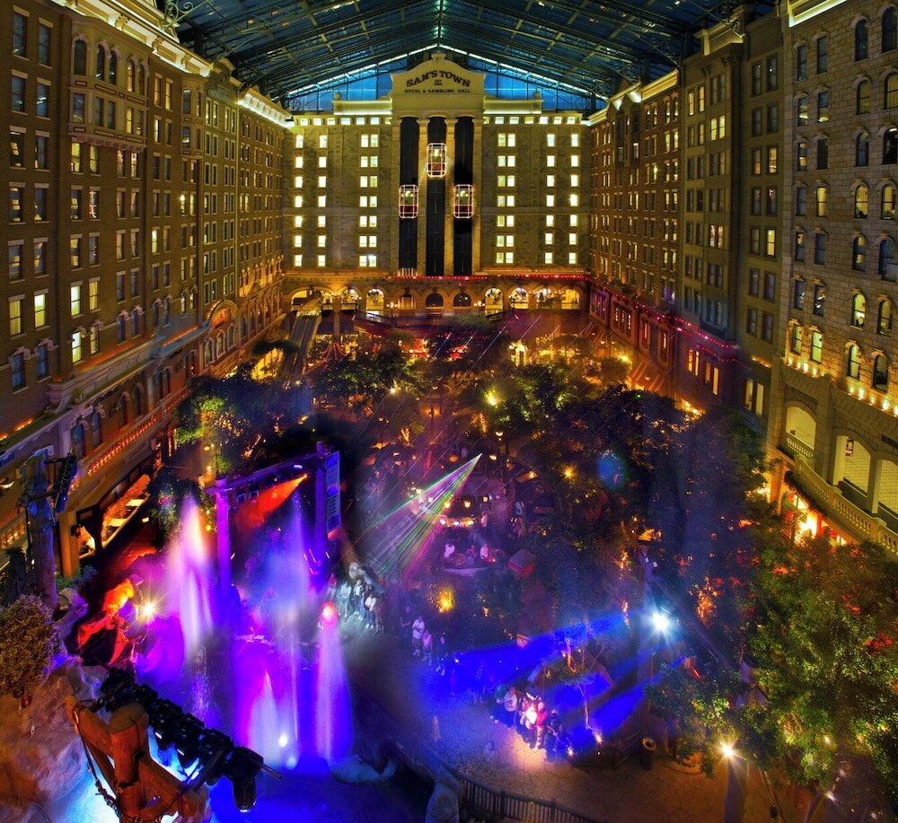 Фото Sam's Town Hotel & Gambling Hall