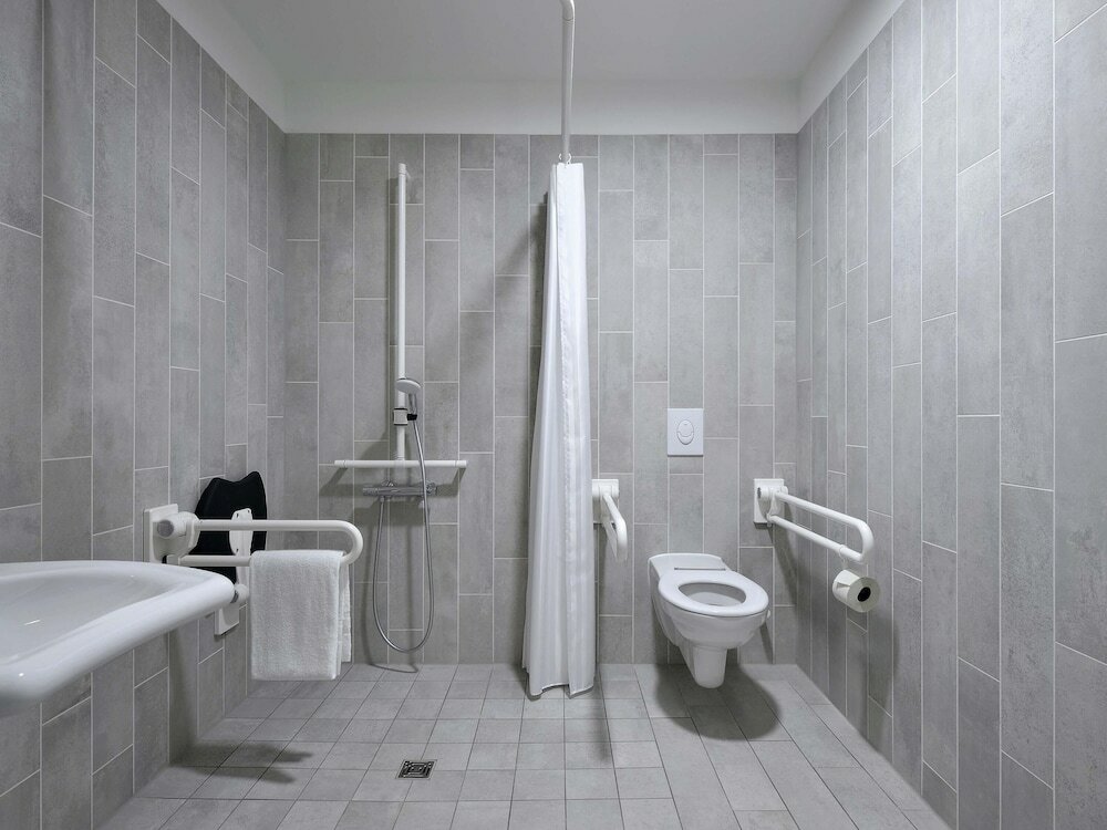 Фото B&b Hotel Köln-Ehrenfeld