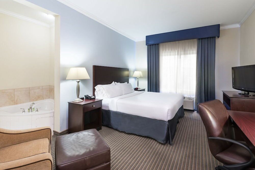 Фото Holiday Inn Express & Suites New Iberia - Avery Island, an Ihg Hotel