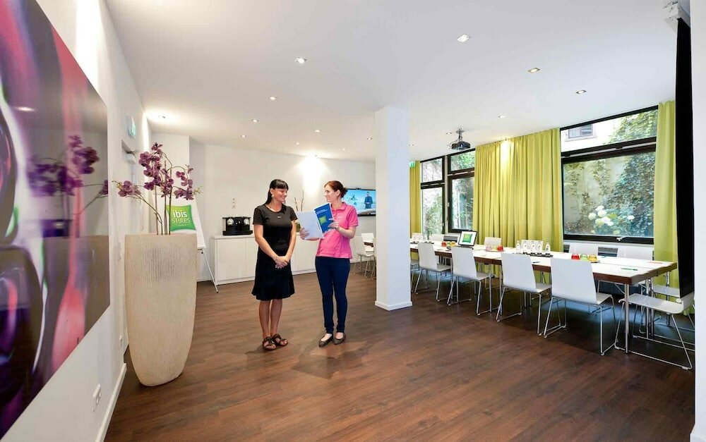 Фото Отель Ibis Styles Frankfurt City