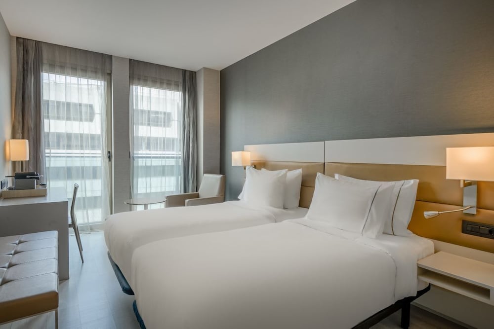 Фото Sh Colon Valencia Hotel