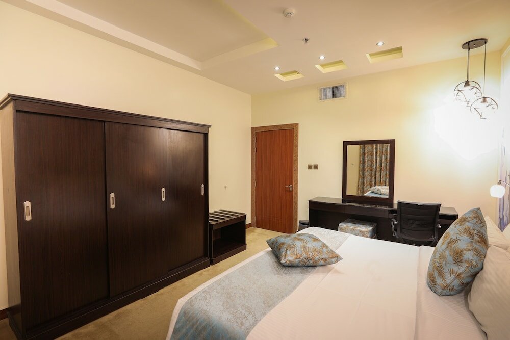 Фото Meral Crown Hotel