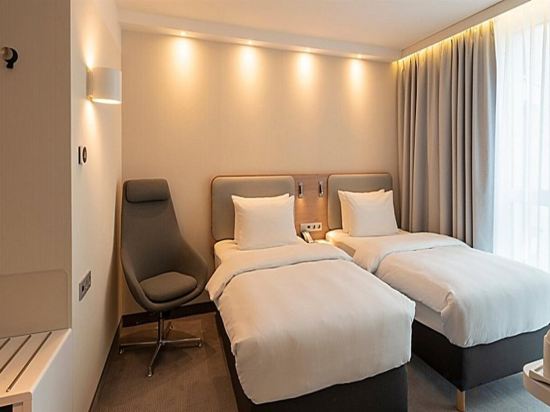 Фото Holiday Inn Express Offenbach, an Ihg Hotel