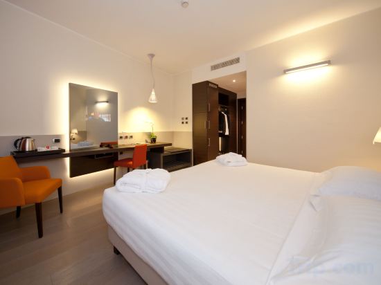 Фото Rmh Modena Des Arts