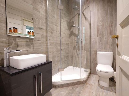 Фото Chevin Country Park Hotel & SPA