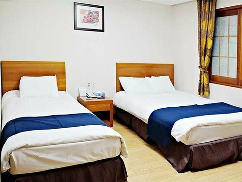 Гостиница Hotel Parkside в Чеджу