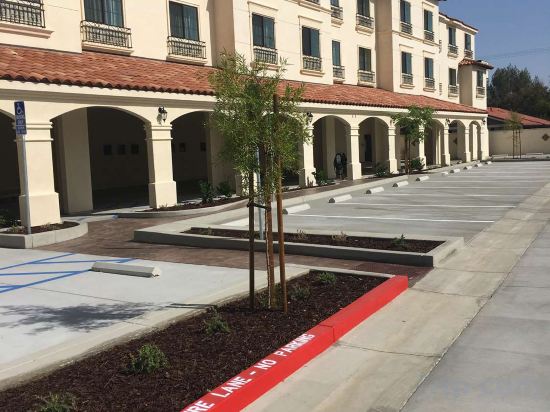 Фото Best Western Plus Temecula Wine Country Hotel &Suites