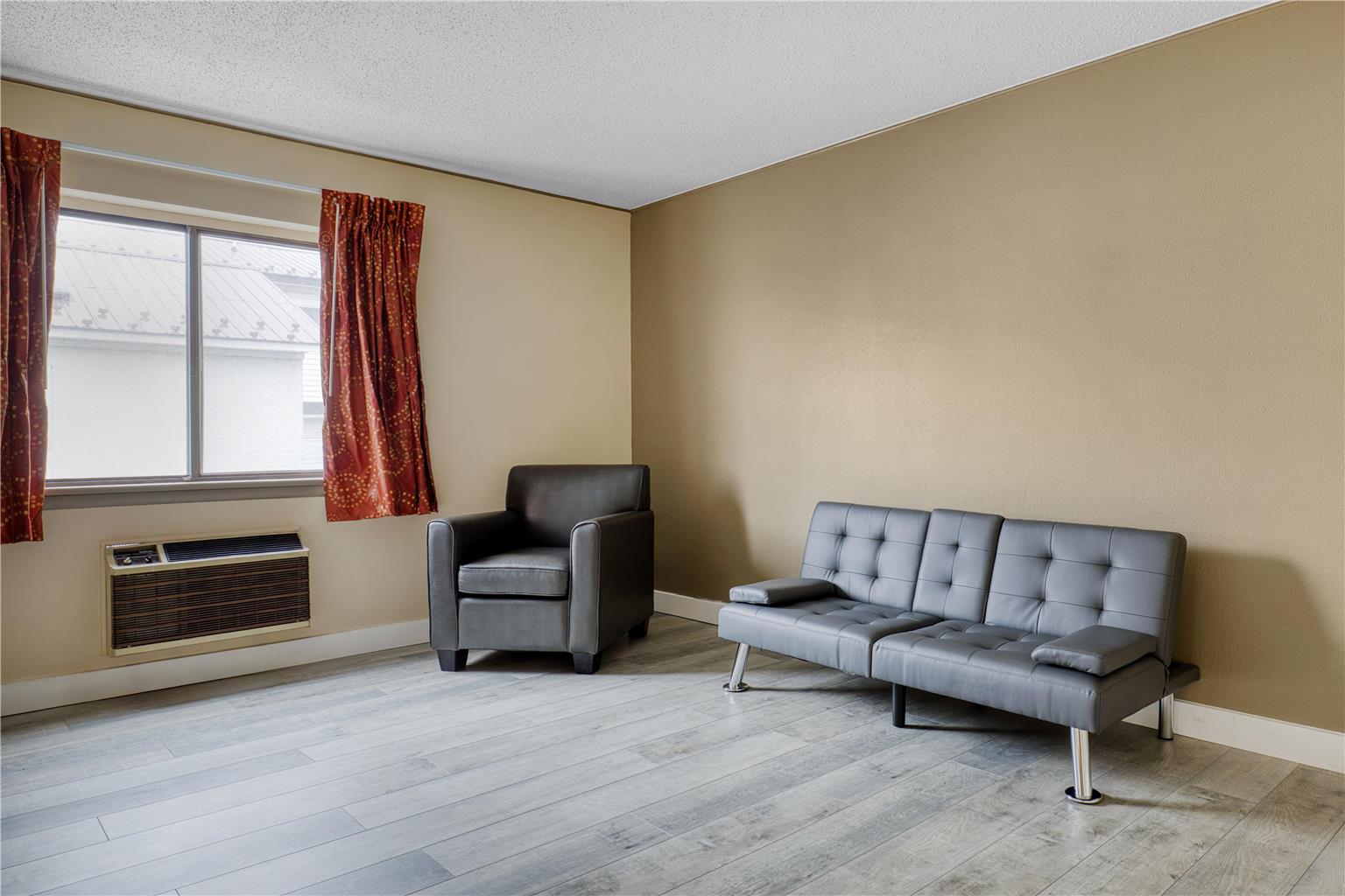 Фото Econo Lodge Massena Hwy 37