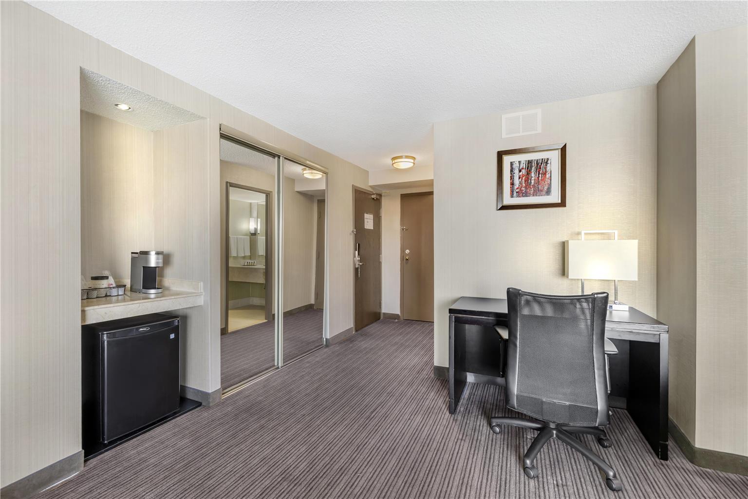 Фото Best Western Plus Waterfront Hotel