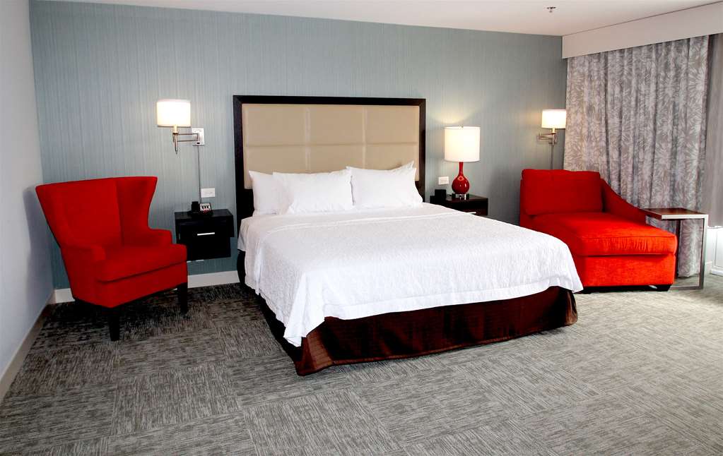 Фото Hampton Inn Suffolk