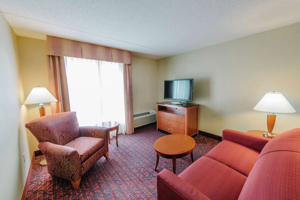 Фото Hilton Garden Inn Manchester Downtown