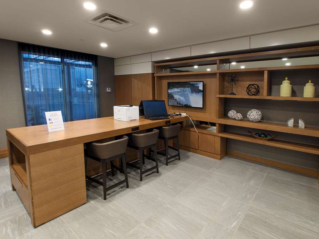 Фото DoubleTree by Hilton Hotel Niagara Falls New York