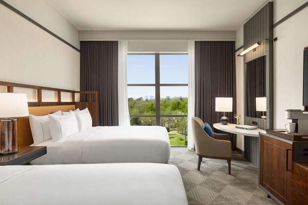 Фото Valley Hotel Homewood Birmingham, Curio Collection by Hilton