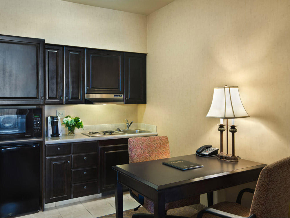 Фото Oxford Suites Boise