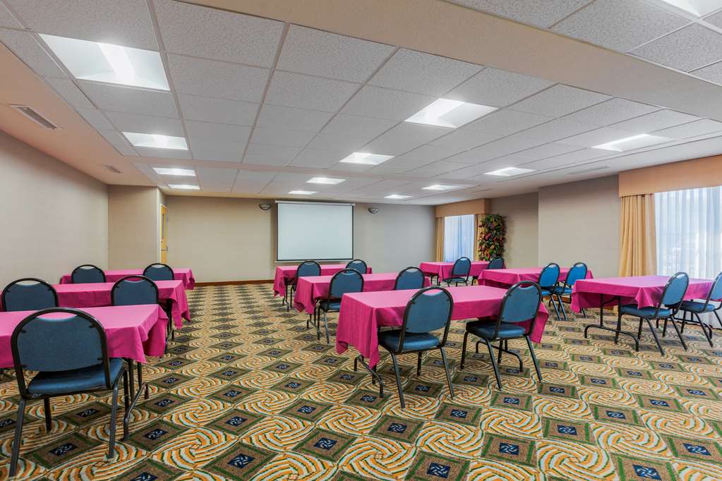 Фото Hampton Inn San Marcos, Ca